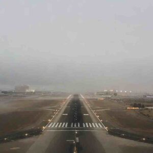 കനത്ത മൂടല്മഞ്ഞില് വിമാനങ്ങള് വഴിതിരിച്ചുവിട്ട സംഭവം; കുവൈത്തിലെ പുതിയ റണ്വേയുടെ നിർമാണത്തില് സംശയങ്ങൾ